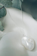 Peggy silver baroque pearl necklace