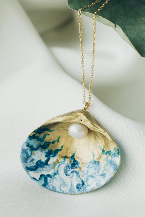 Blue seashell necklace