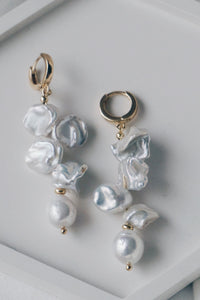 Clara pearl earrings