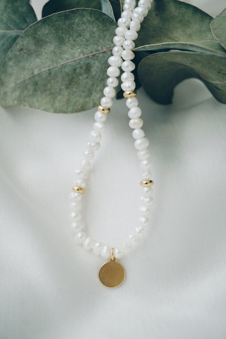 Iris coin pearl necklace