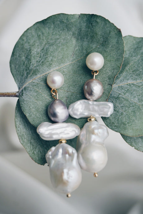 Erica pearl earrings