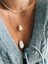 Peggy large baroque pearl necklace