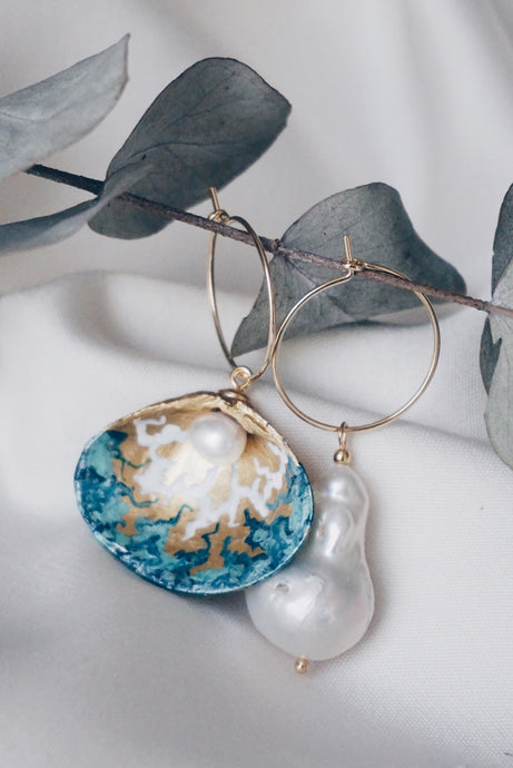 Monaco seashell earrings
