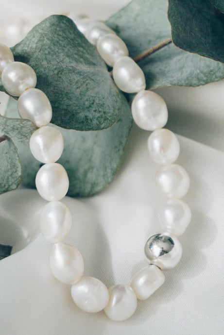 Lara silver bead pearl necklace