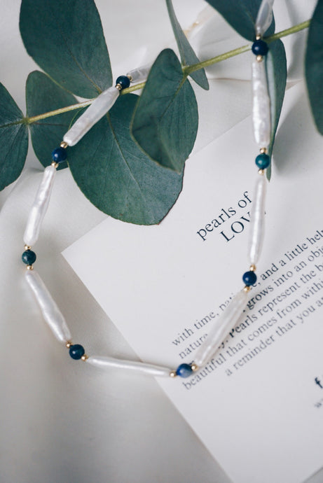Paloma stick pearl necklace
