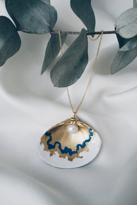 Lia sea shell chain necklace