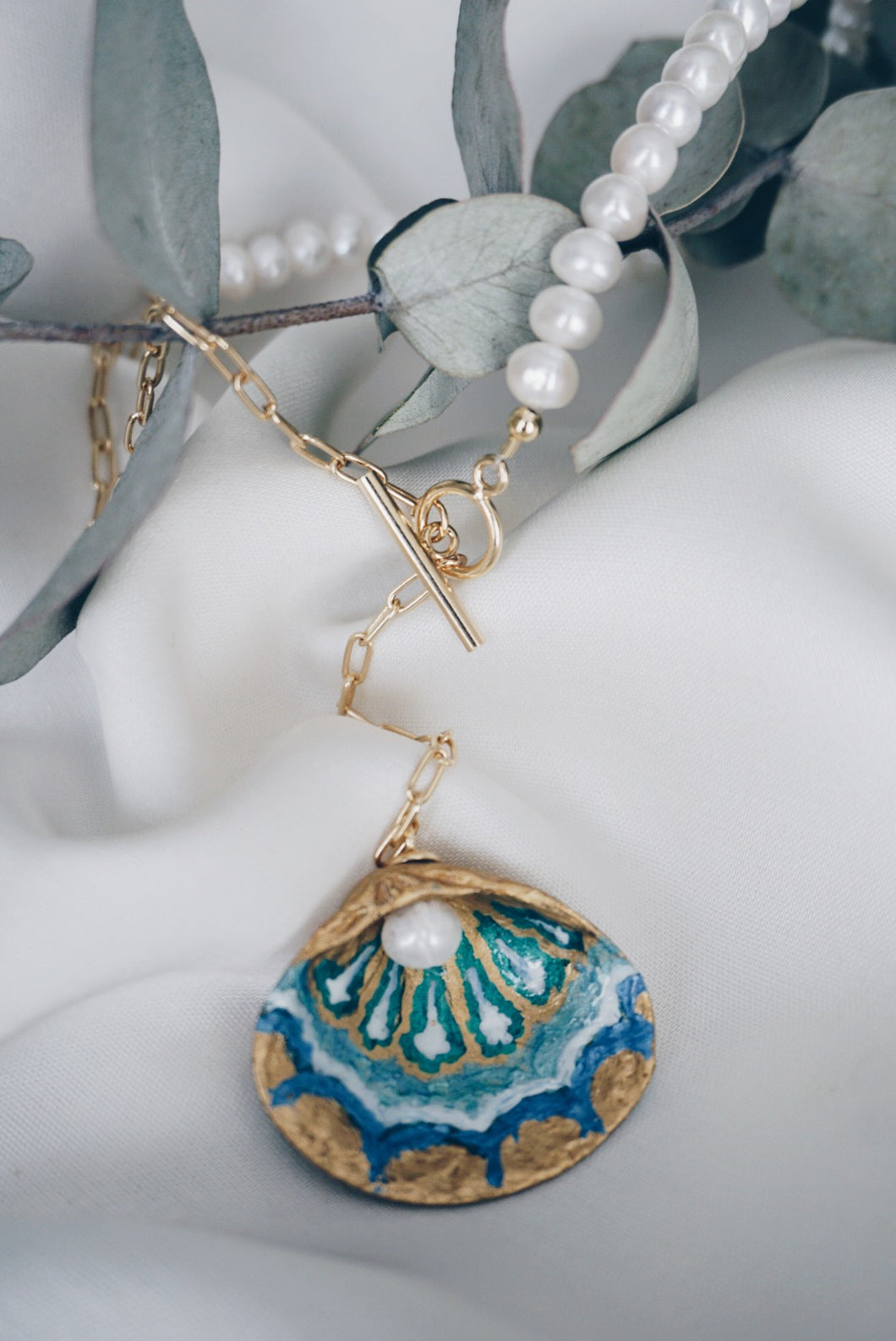 Summer seashell chain necklace