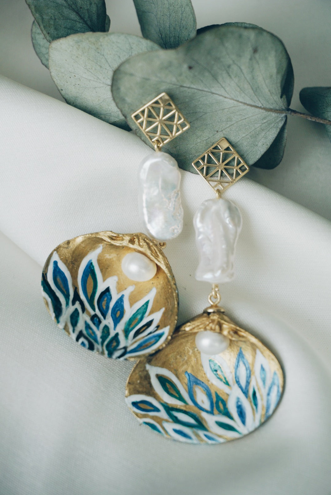 Oriental seashell earrings