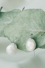 Lia silver pearl earrings