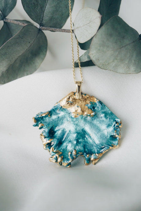 Boho moss necklace