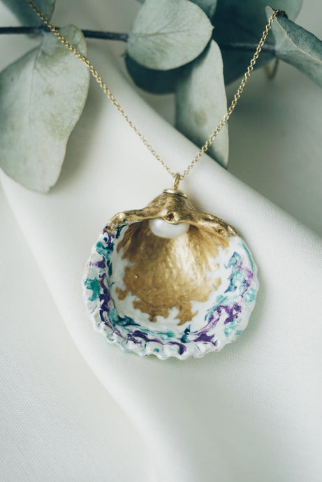 Ria seashell necklace