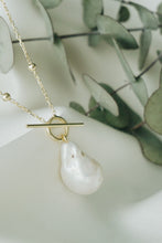 Lia baroque chain necklace