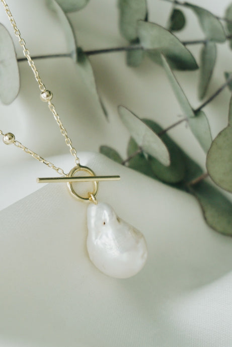 Lia baroque chain necklace