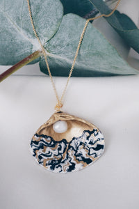 Black seashell necklace