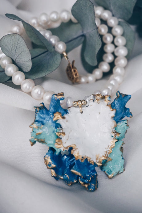 Olive moss pearl necklace