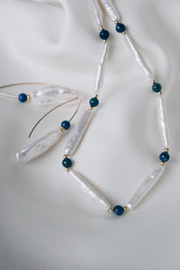 Paloma stick pearl necklace