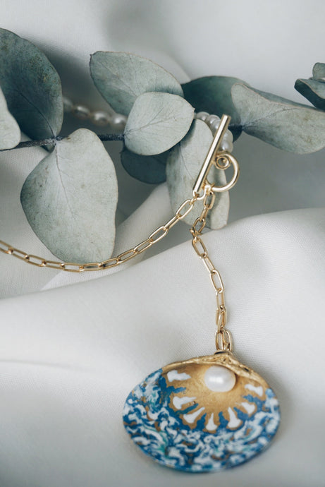 Forever blue seashell necklace