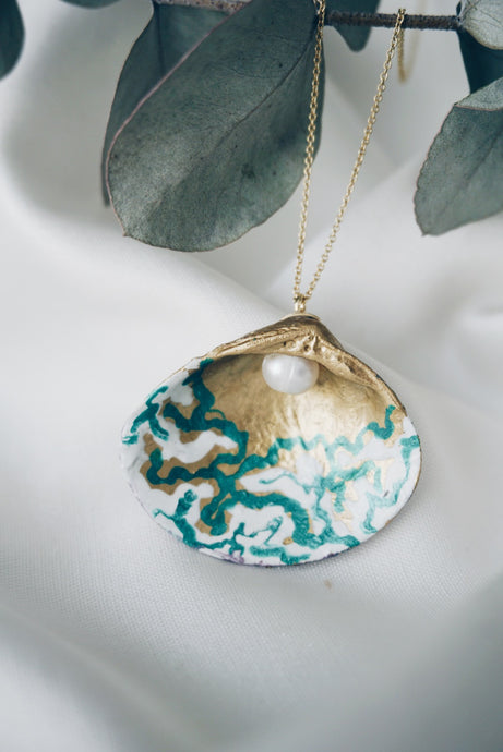 Elle seashell chain necklace