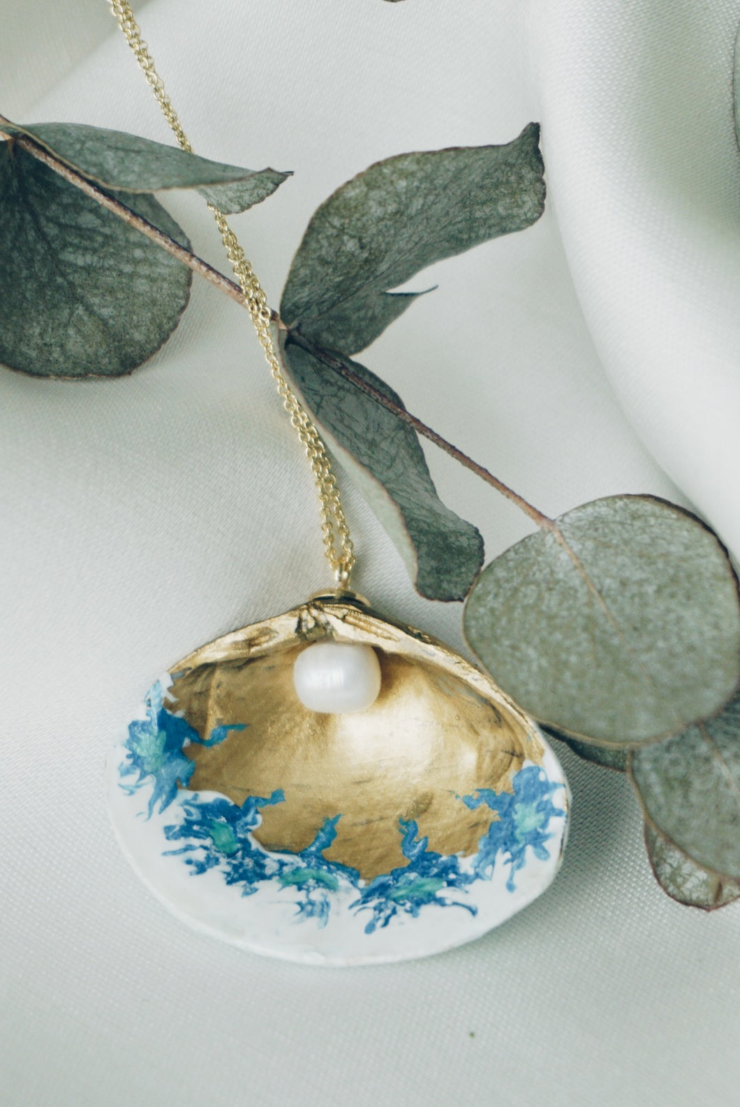 Blue seashell necklace