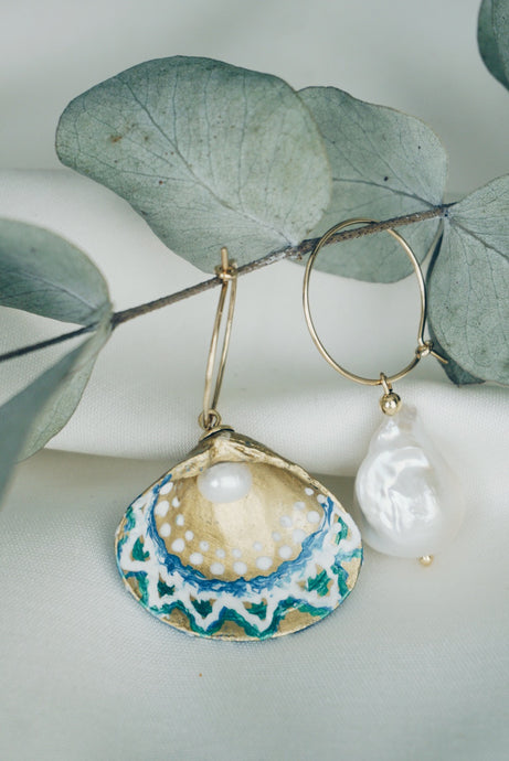 Venice seashell earrings