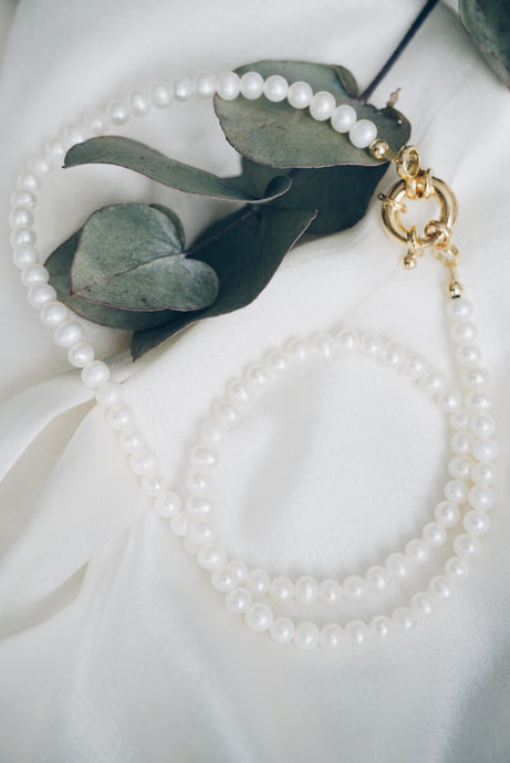 Maya pearl necklace