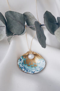 Sky seashell necklace