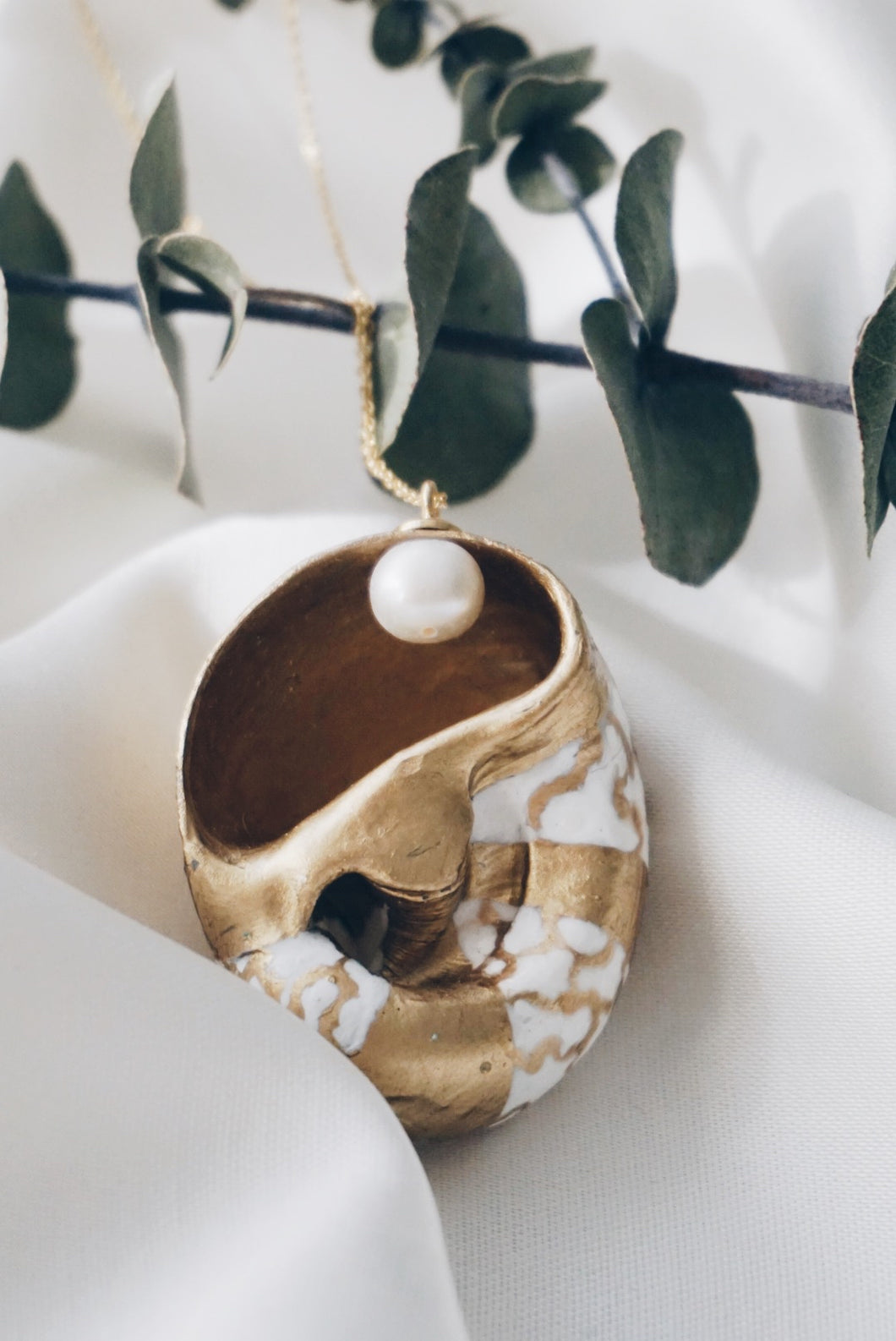 Idy sea snail chain necklace