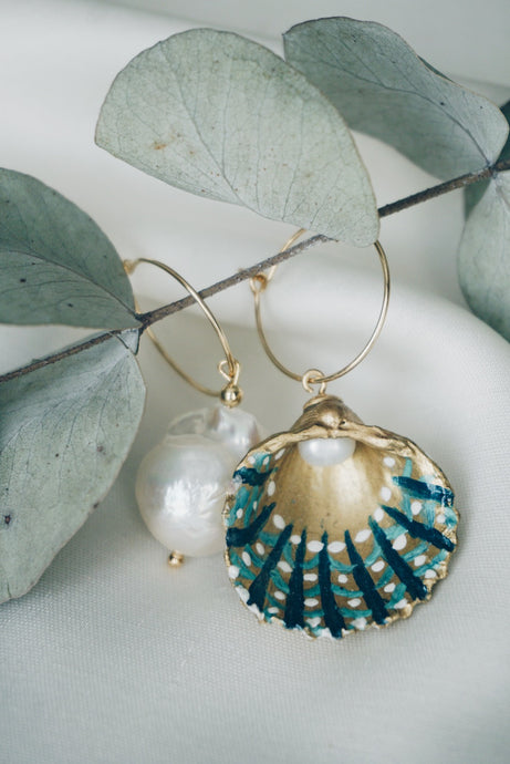 Mara seashell earrings