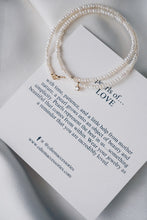 Delicate crystal pearl necklace