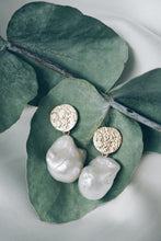 White coin baroque pearl earrings