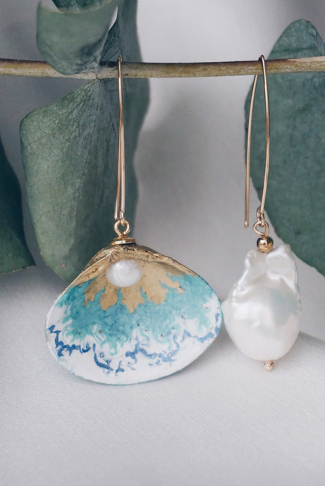 Waves seashell earrings