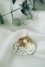 White chain seashell necklace