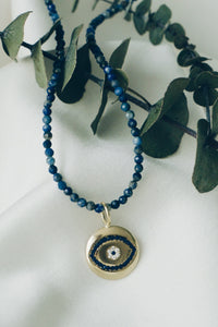Blue eye sapphire necklace