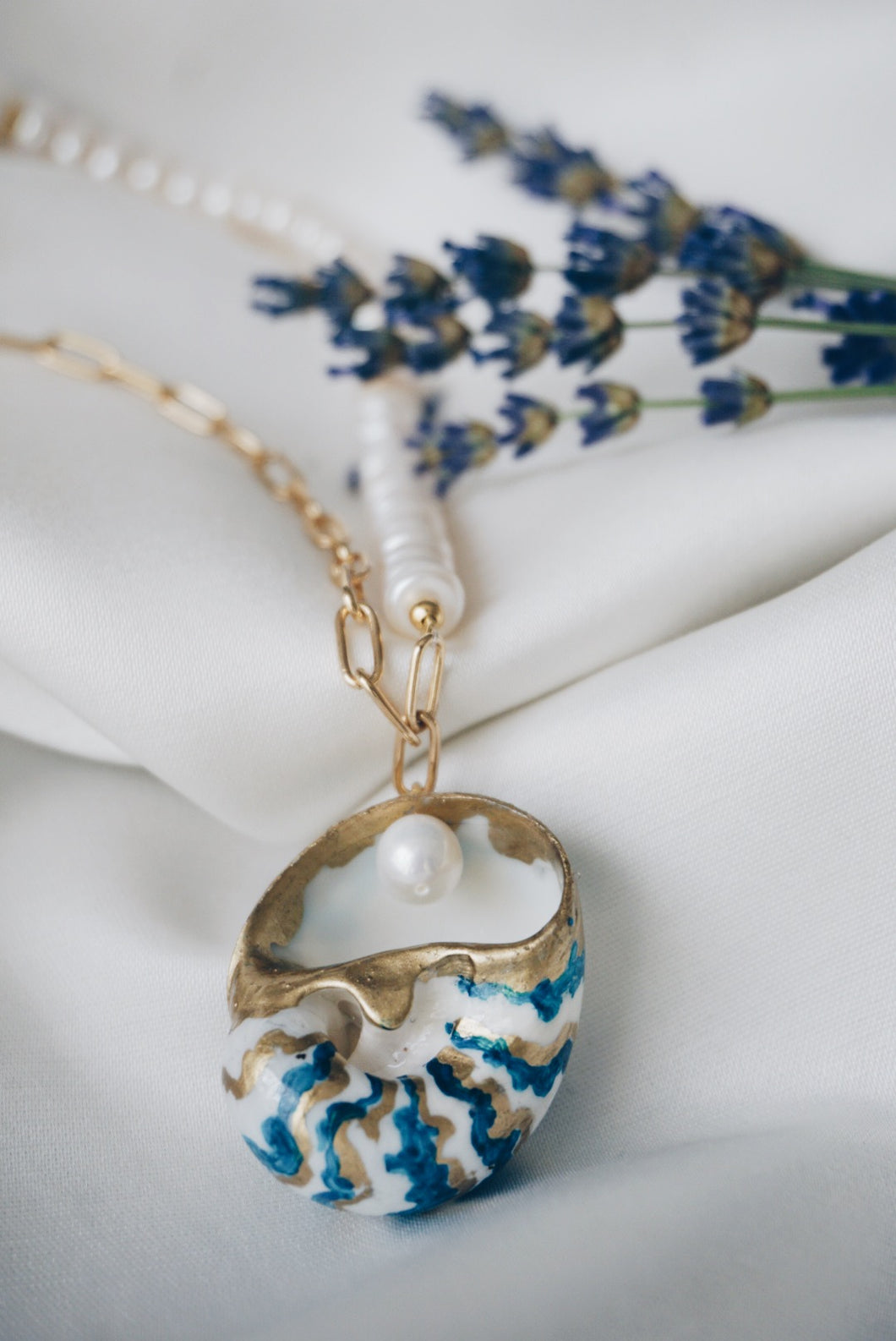 Nisa sea snail  necklace