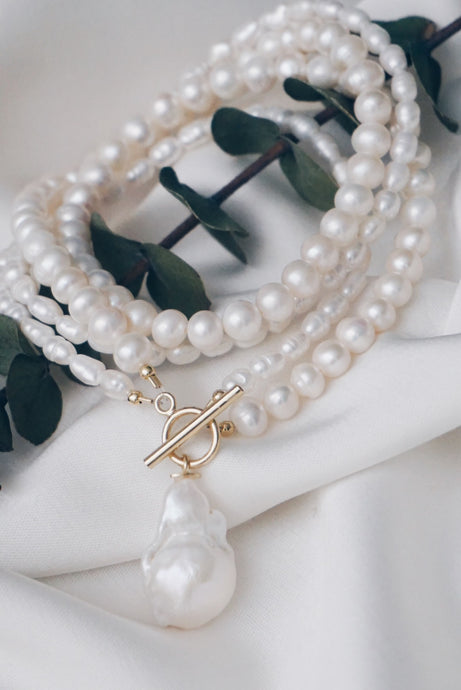 Double baroque pearl necklace