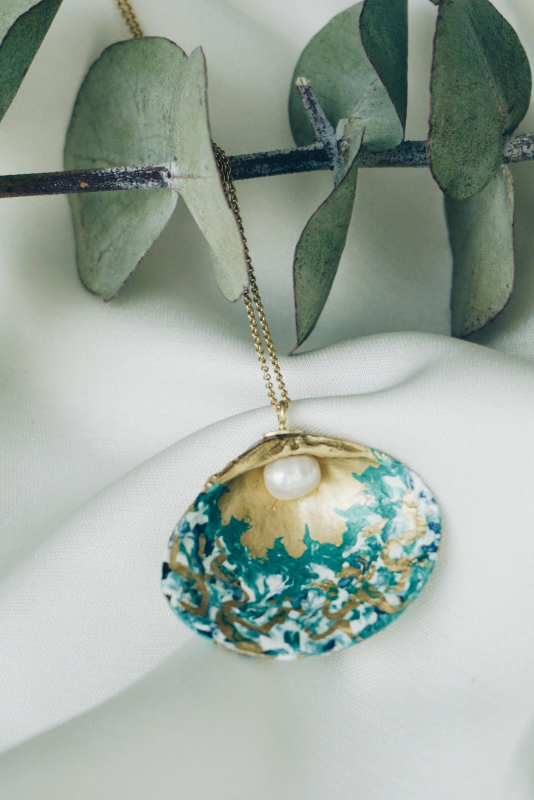 Sky seashell necklace