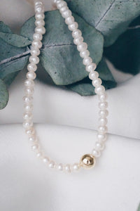 Rita mini pearl necklace