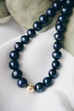 Black pearl bead necklace