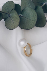 Mia single pearl ring