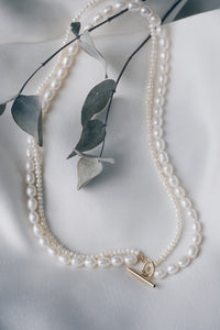 Double pearl toggle necklace