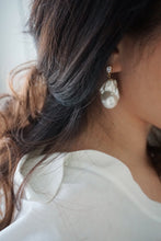 Stone baroque pearl earrings
