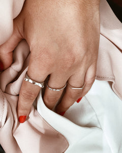 Dainty cat ring