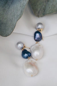 Unbalanced pearl earrings