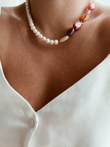 Half agate pearl necklace