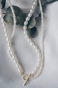 Double pearl toggle necklace