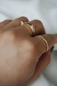 Dainty cat ring