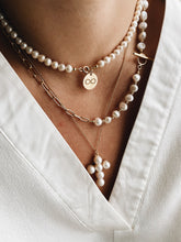 Cross pearl chain necklace