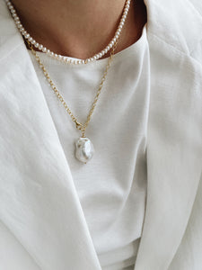 Ami bead pearl necklace